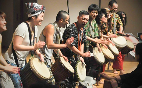 アフリカ楽器「ジャンベ」演奏体験